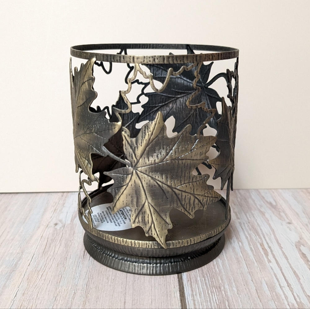 Bath & Body Works Leaf Pattern Single Wick Candle Holder Antique Gold